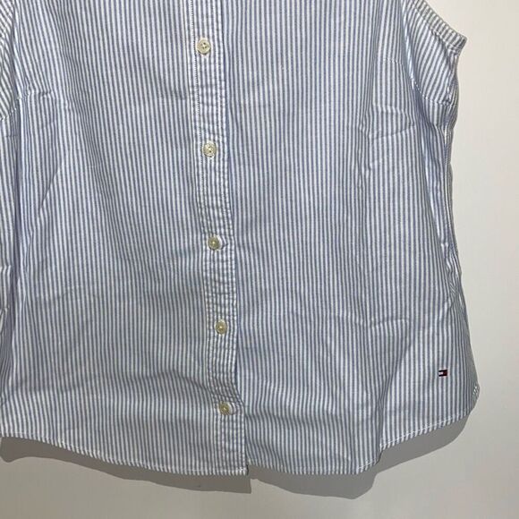 Tommy Hilfiger Women's Blue White Striped Button Front Sleeveless Blouse Medium - Picture 2 of 8